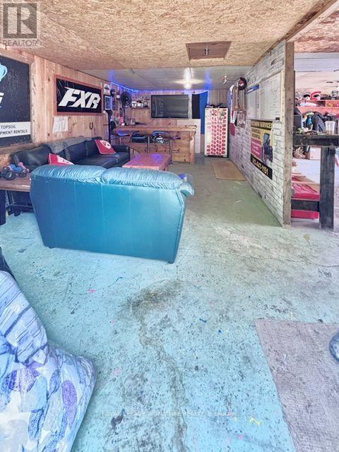 3201 GORDON MURDOCK ROAD - 47
