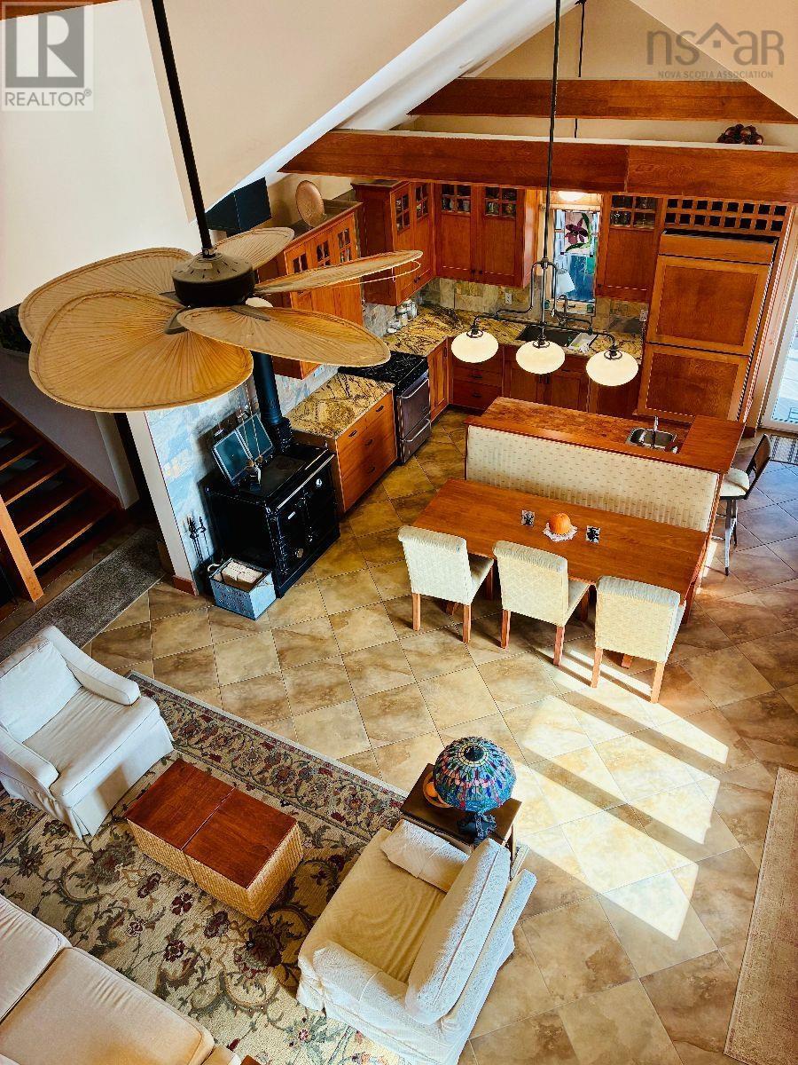 440 Westwood Boulevard - 3
