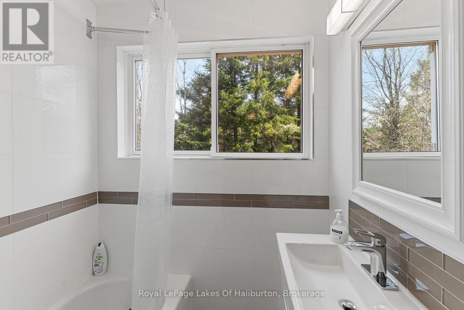1033 BAYBERRY LANE - 25