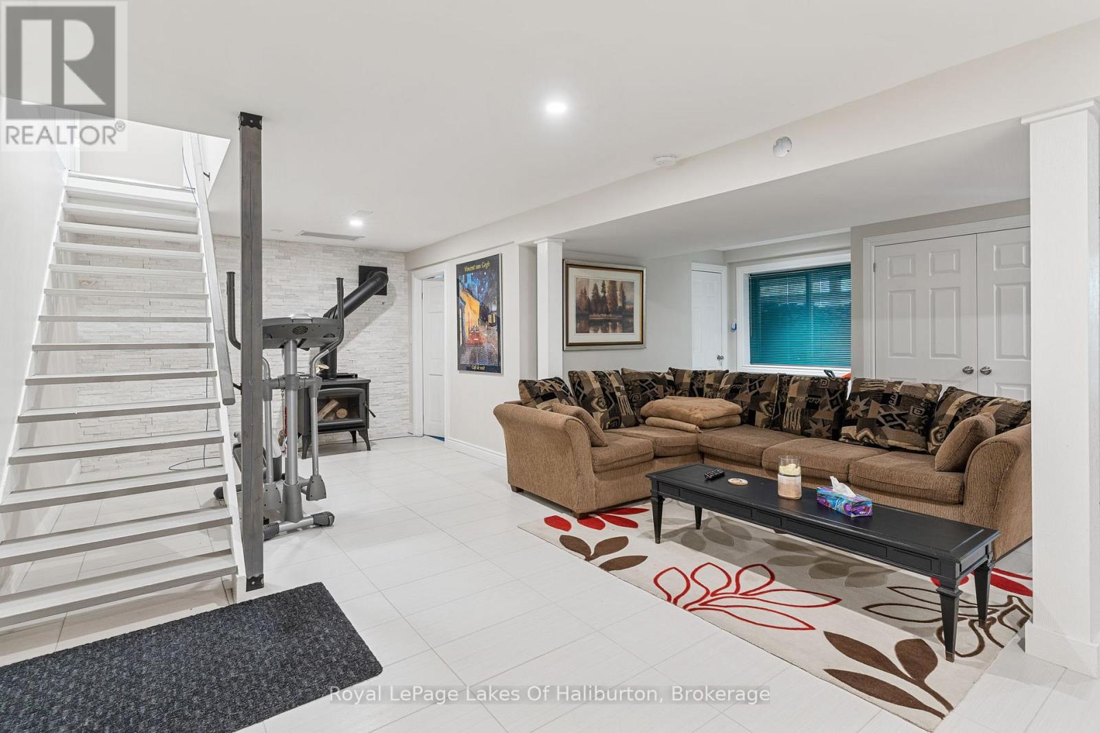 1033 BAYBERRY LANE - 26