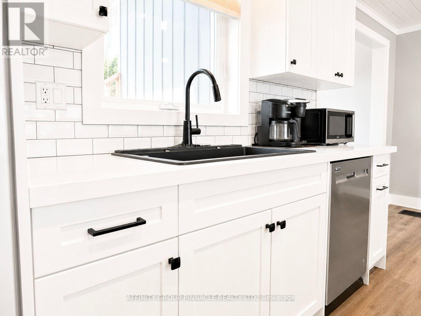 367 ANGELINE STREET S - 16