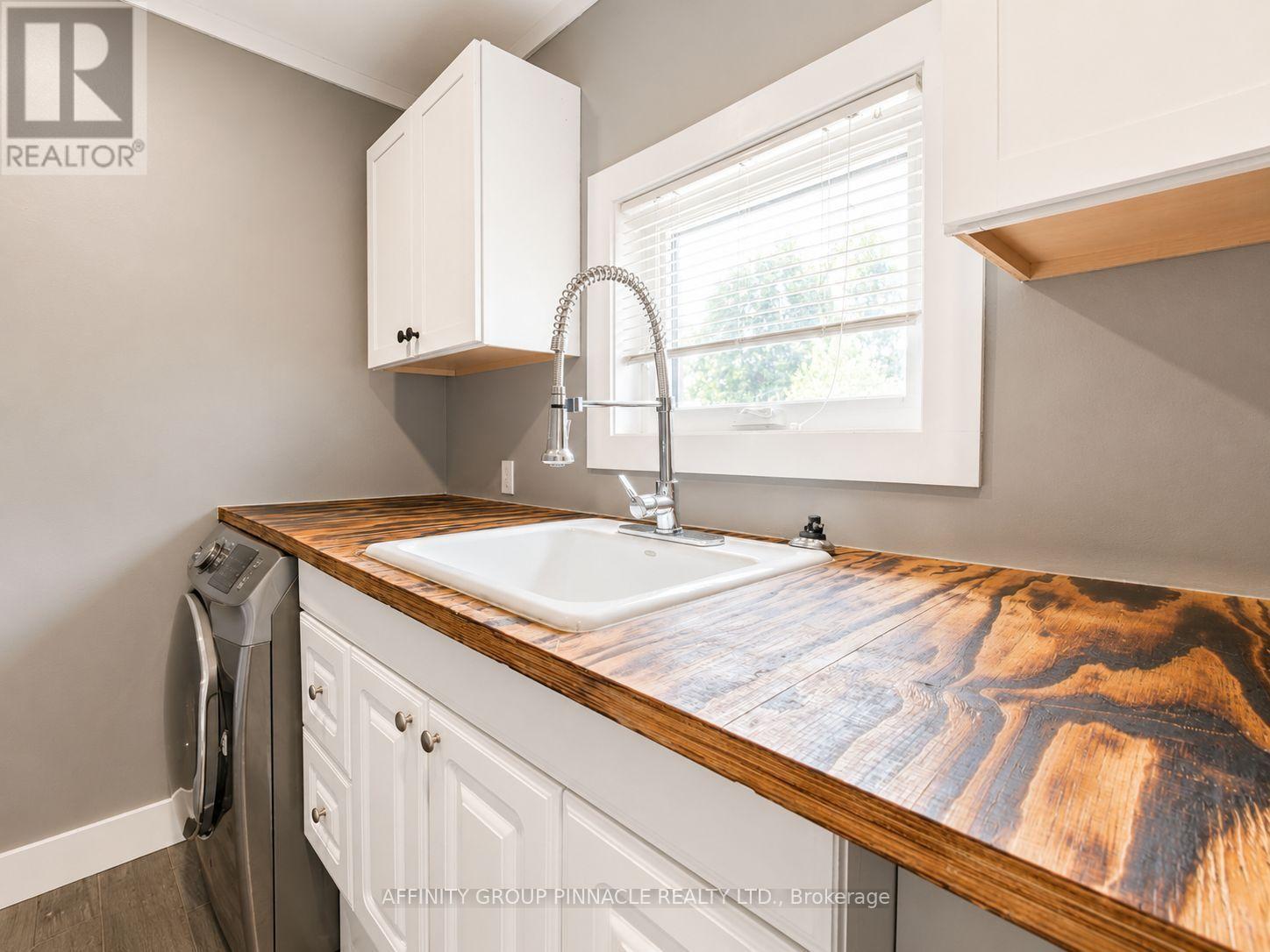 367 ANGELINE STREET S - 20