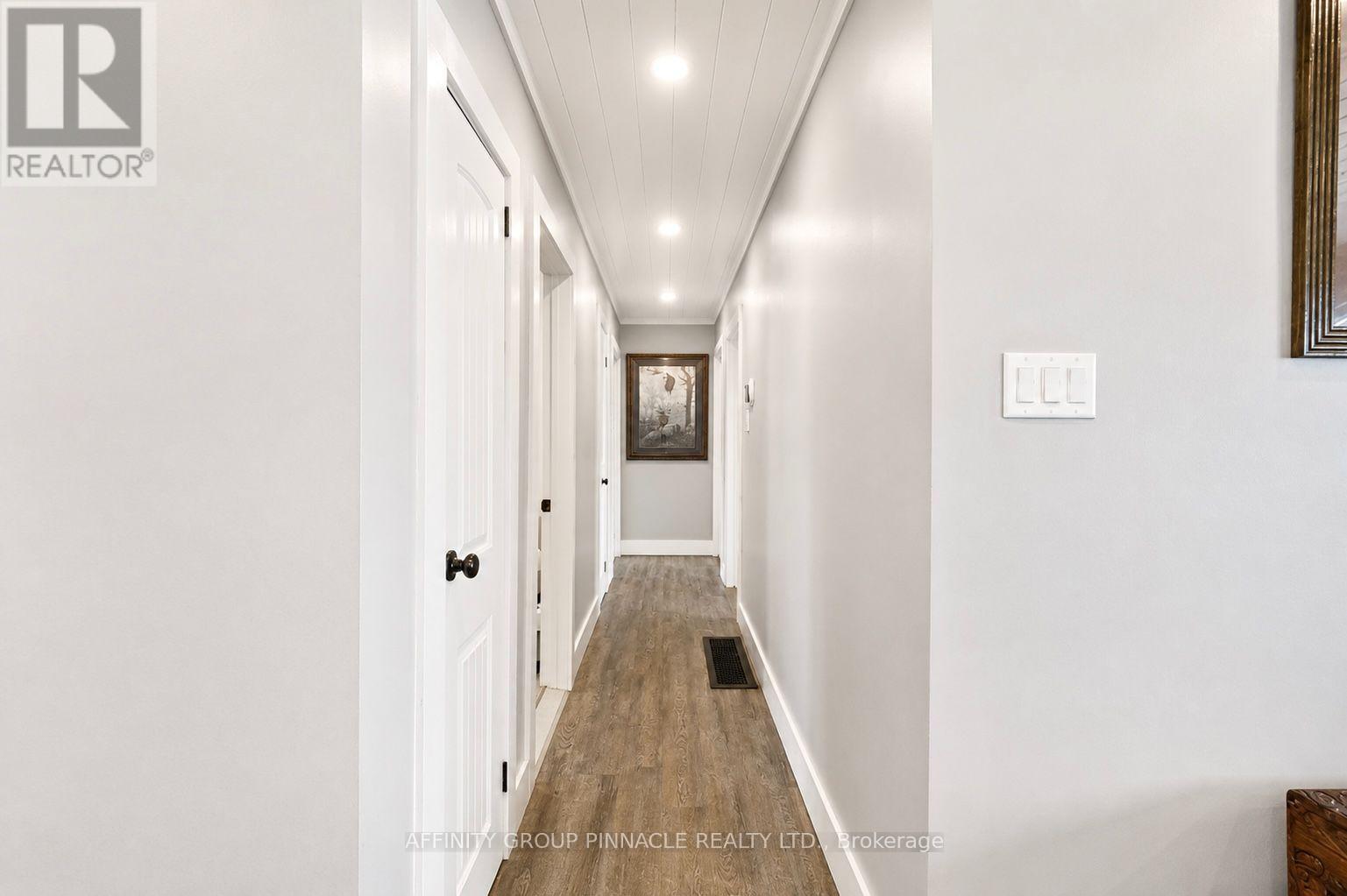367 ANGELINE STREET S - 25