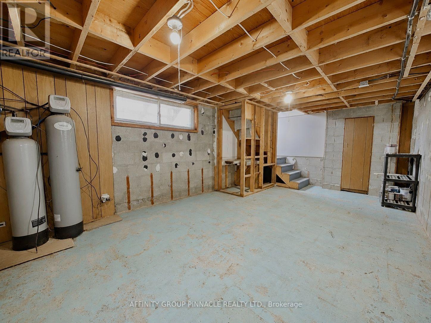 367 ANGELINE STREET S - 37
