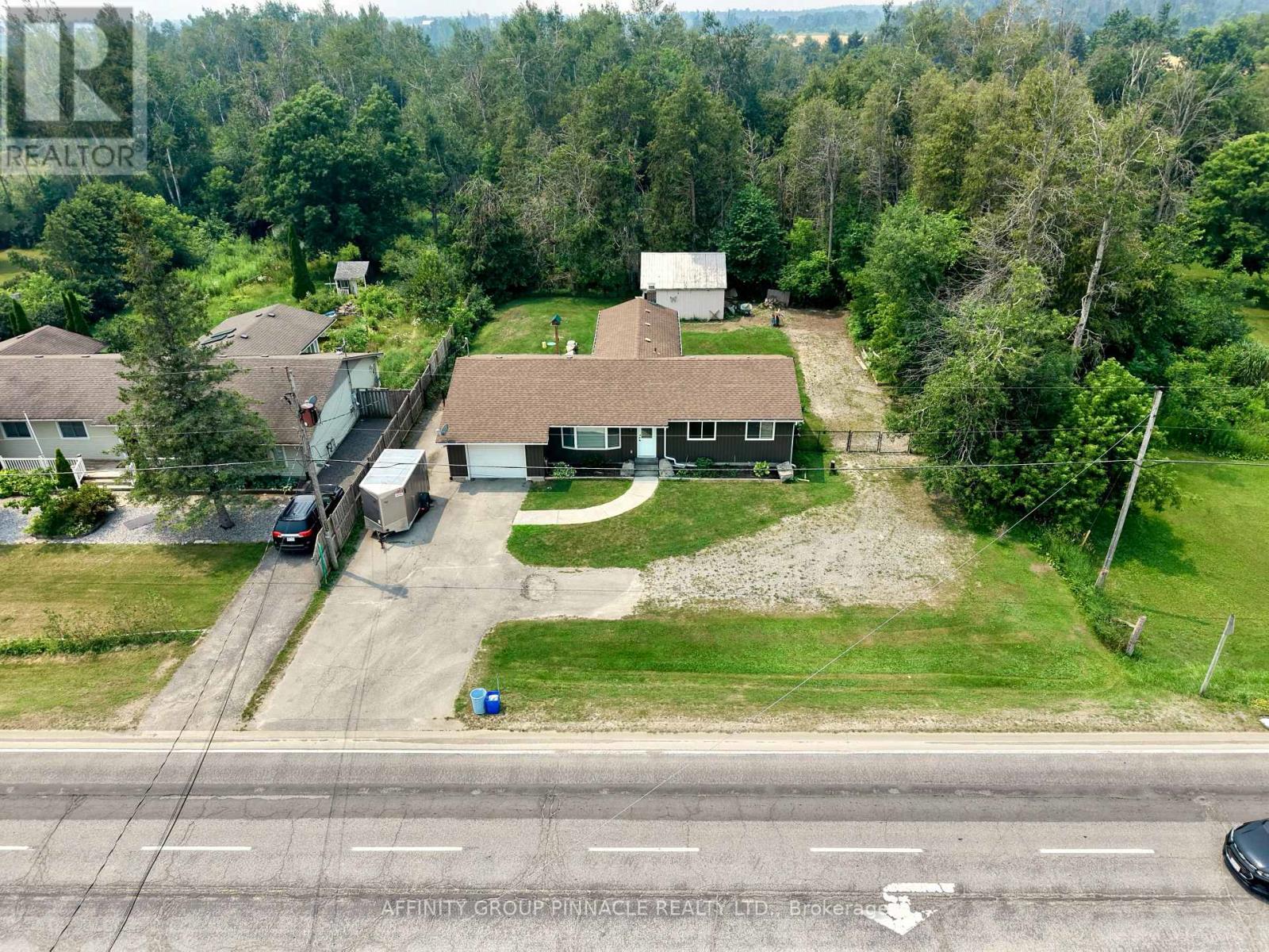 367 ANGELINE STREET S - 44