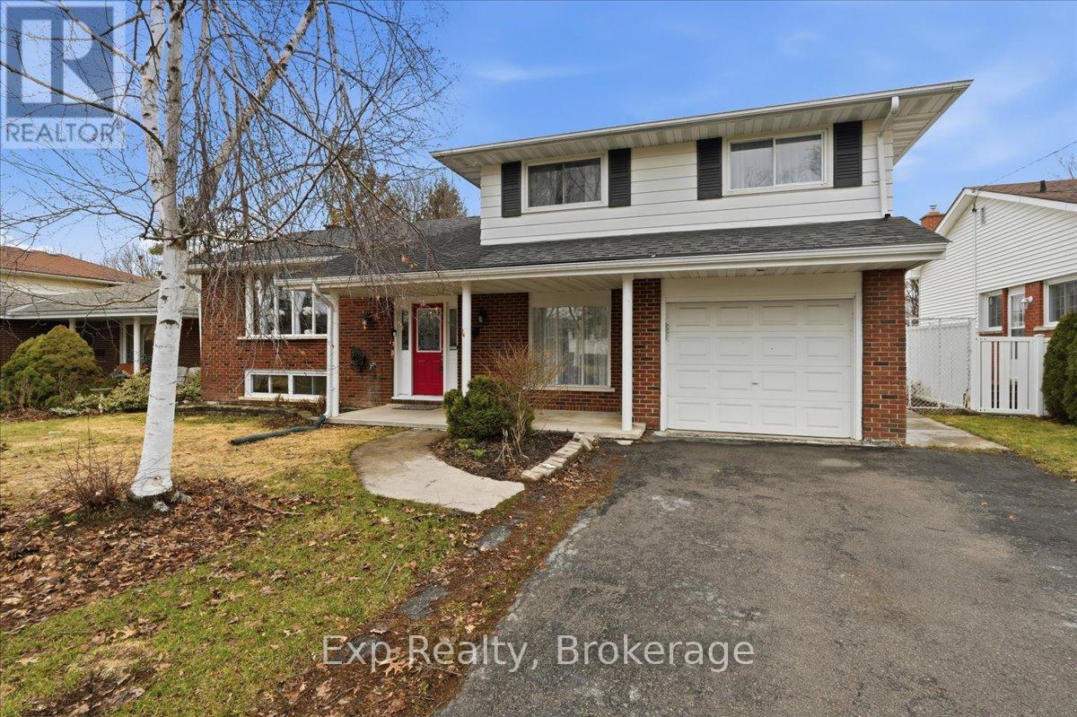 15 THORNCLIFFE DRIVE - 1