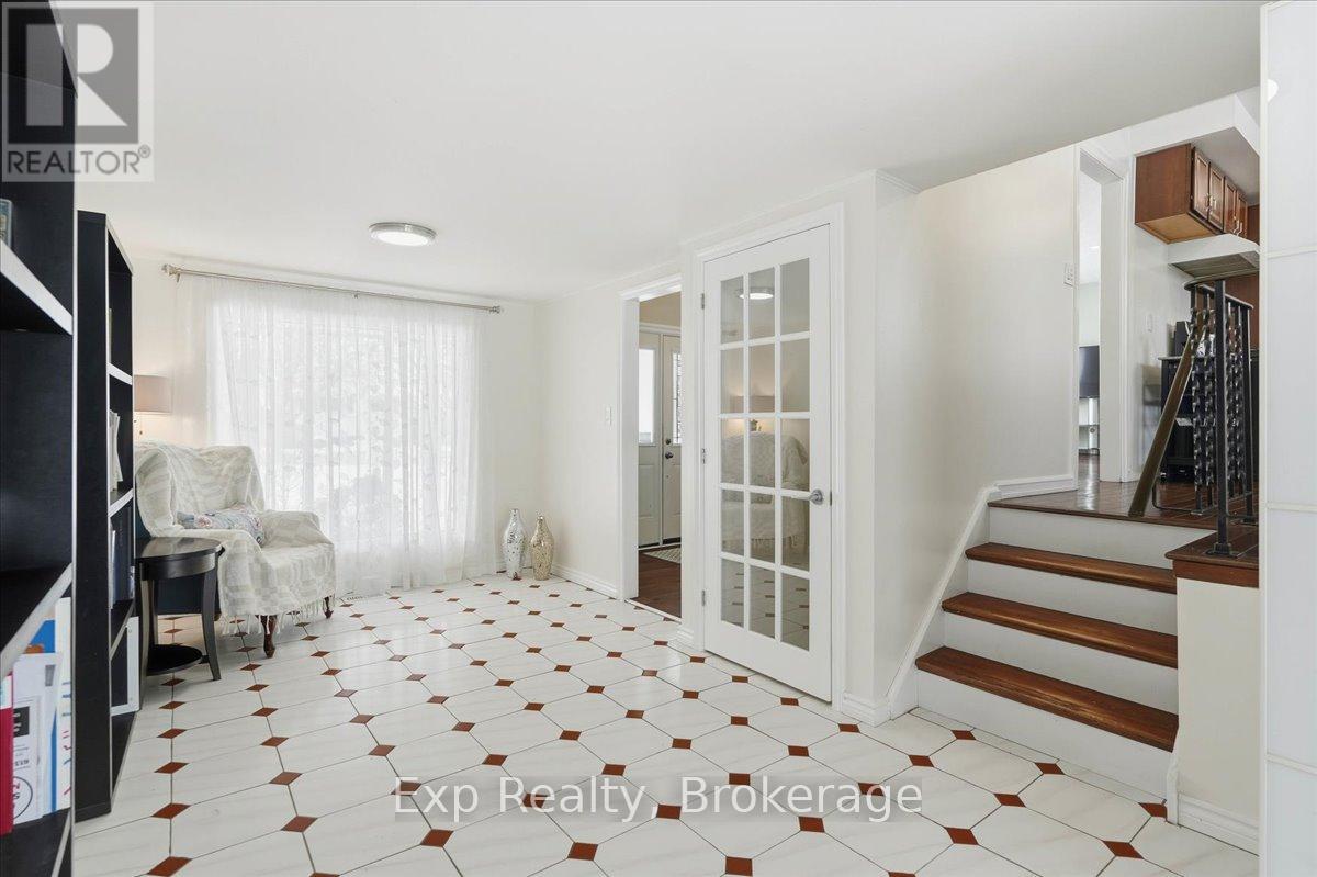 15 THORNCLIFFE DRIVE - 17