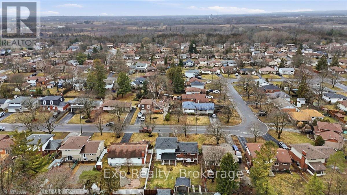 15 THORNCLIFFE DRIVE - 40