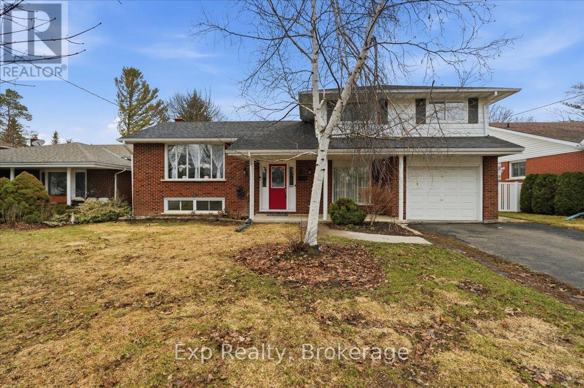15 THORNCLIFFE DRIVE - 42