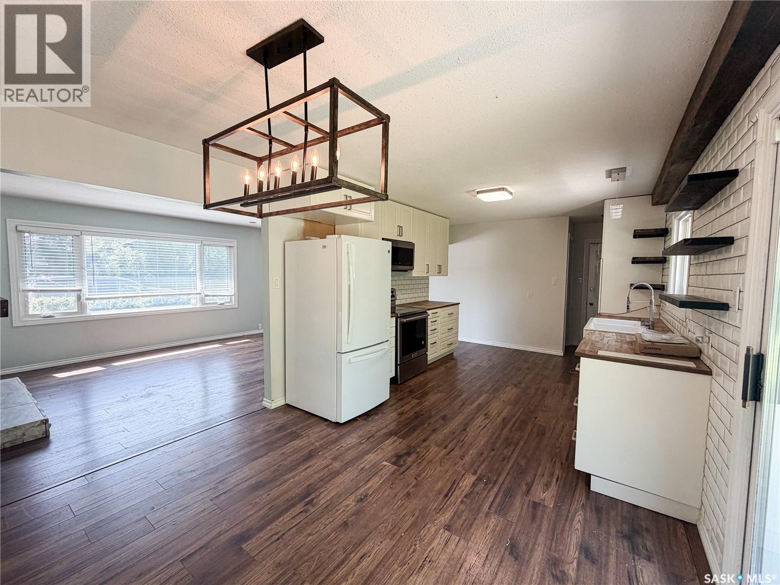 420 1st STREET W - Image 7