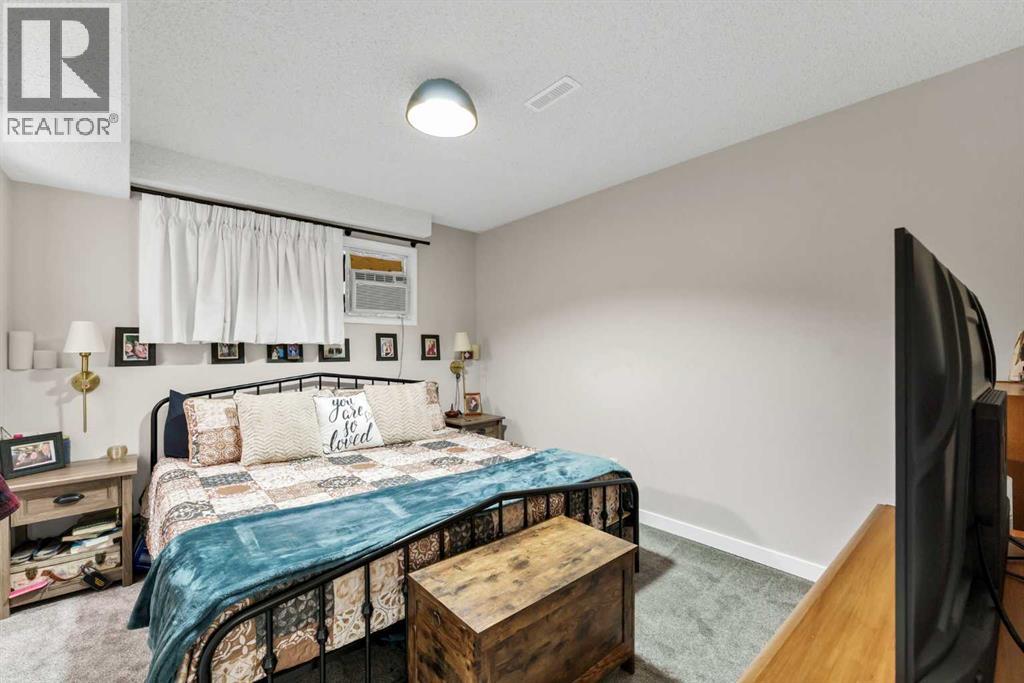 105 Broadway Avenue E - 22