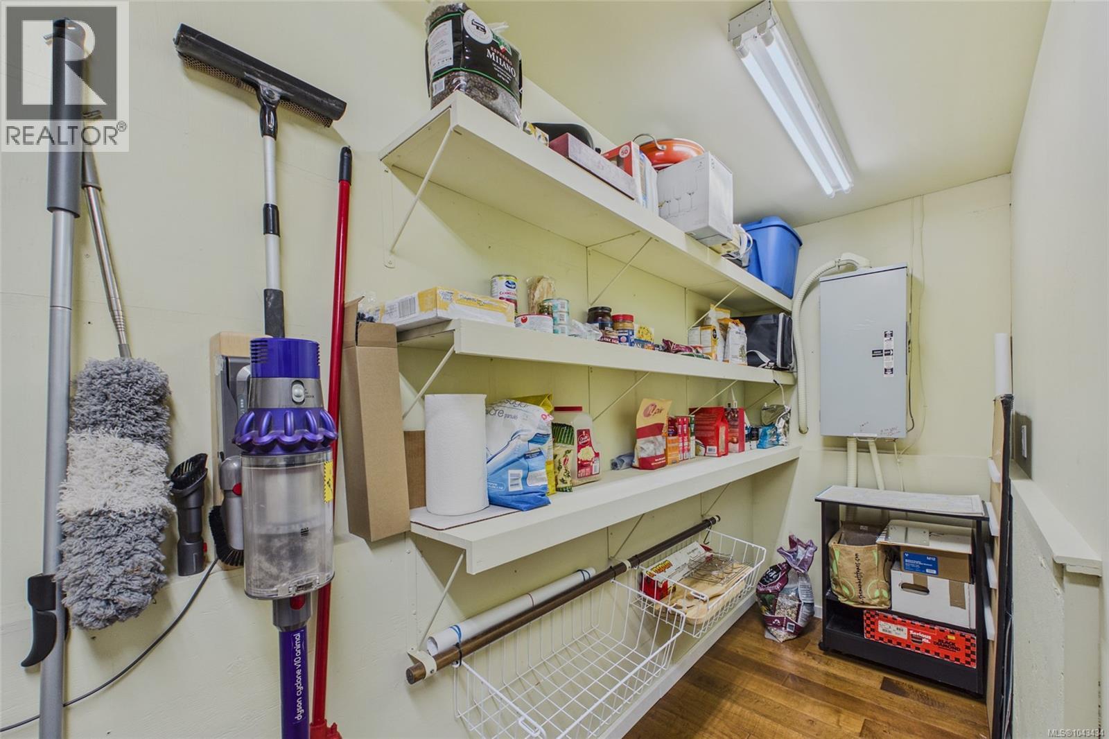 1361 Bodington Rd - 45