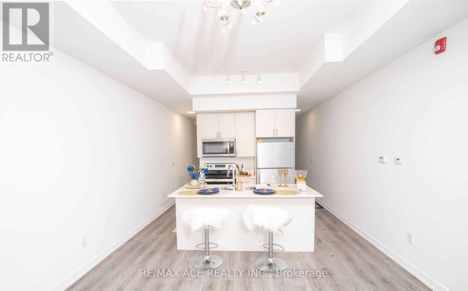 #105 3686 ST CLAIR AVENUE E - 3