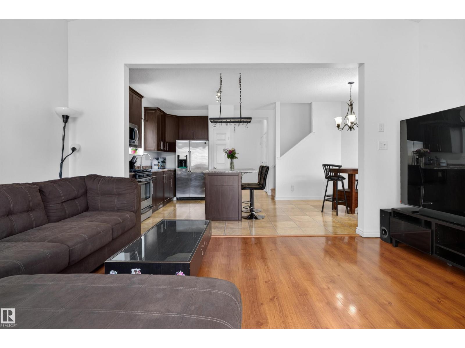 9014 166 AV NW - 14