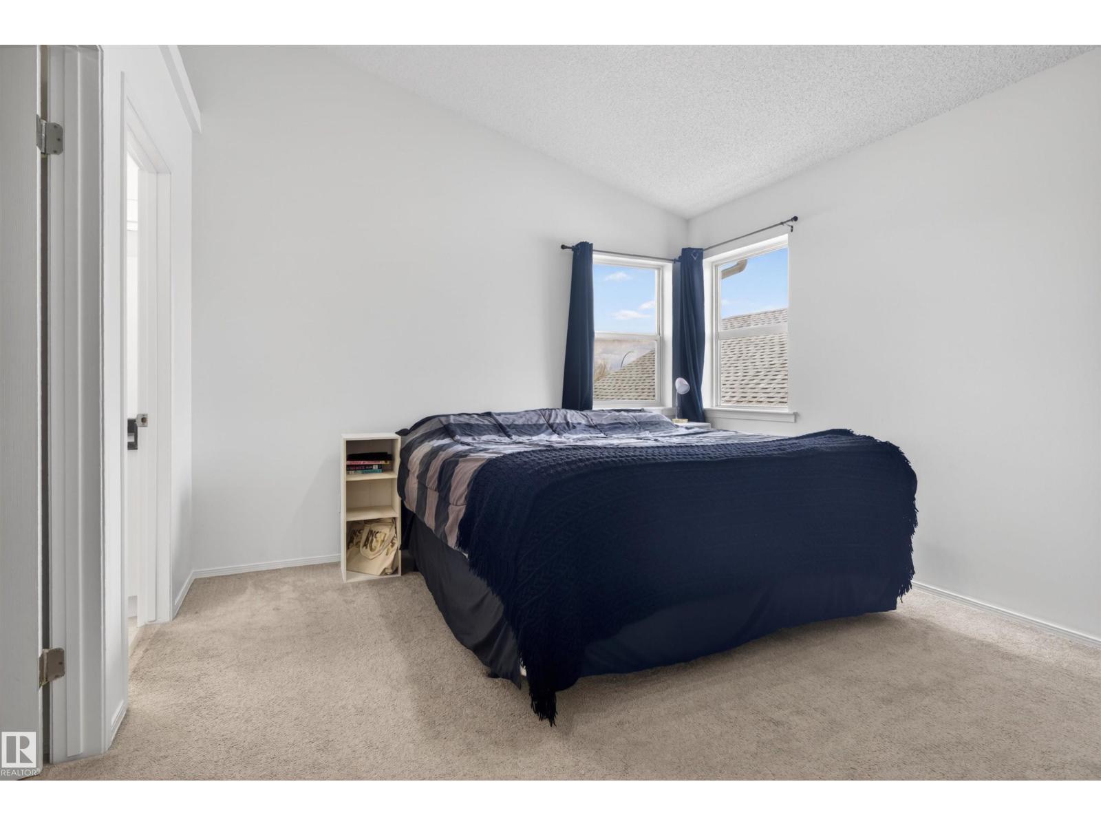 9014 166 AV NW - 18