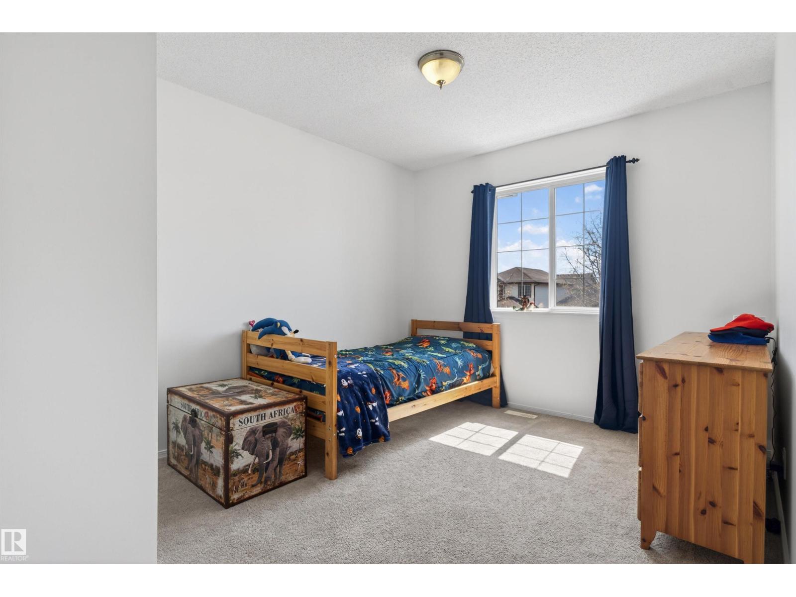 9014 166 AV NW - 25