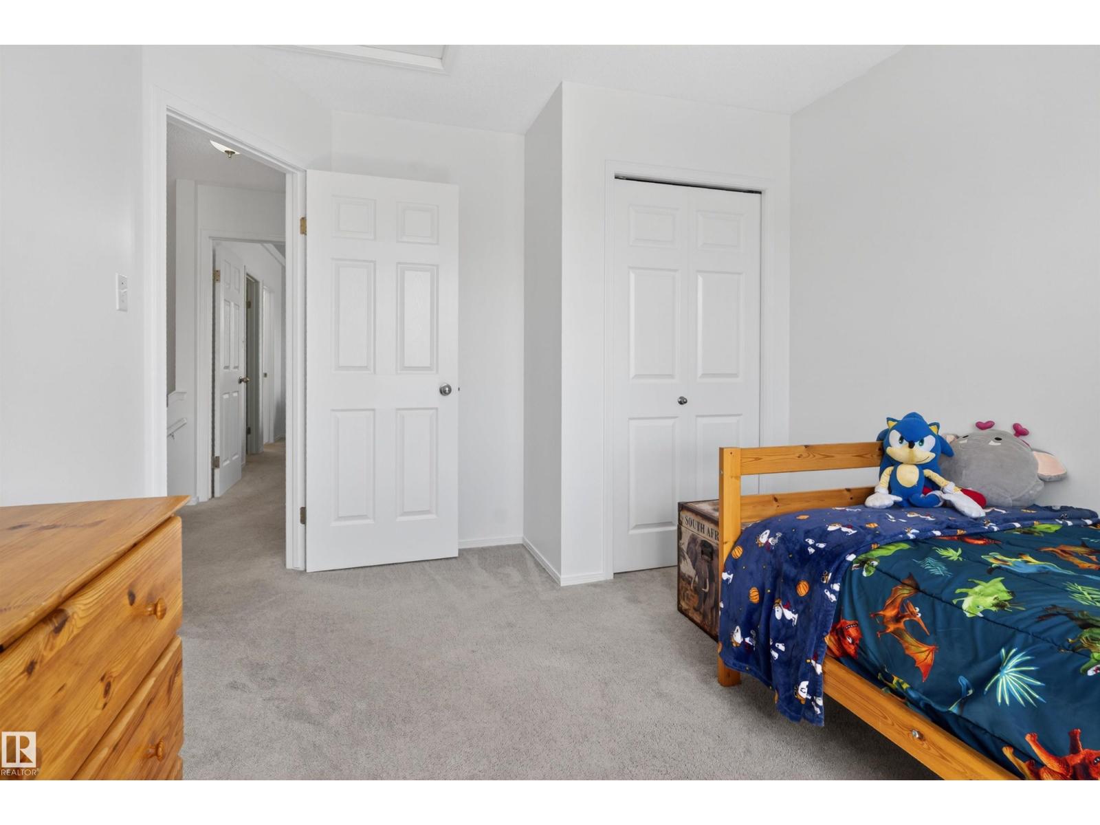 9014 166 AV NW - 26