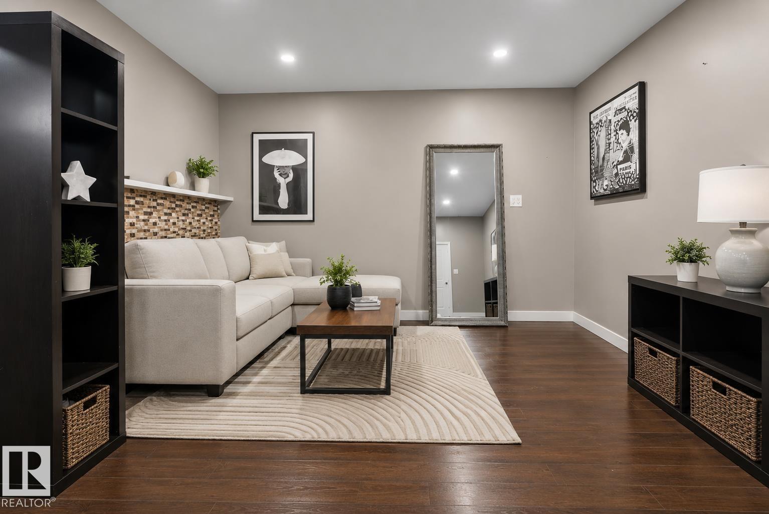 9014 166 AV NW - 27