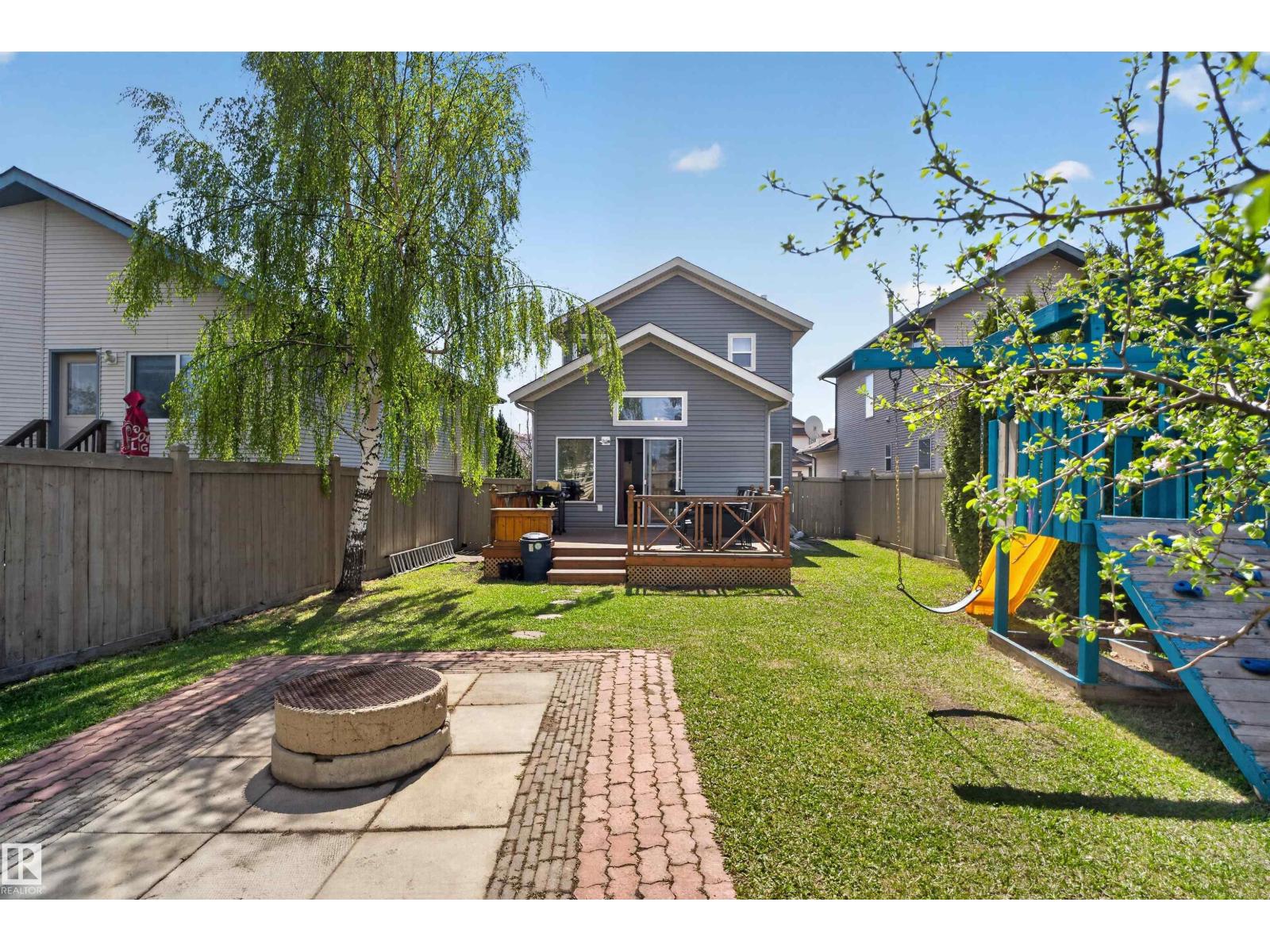 9014 166 AV NW - 36
