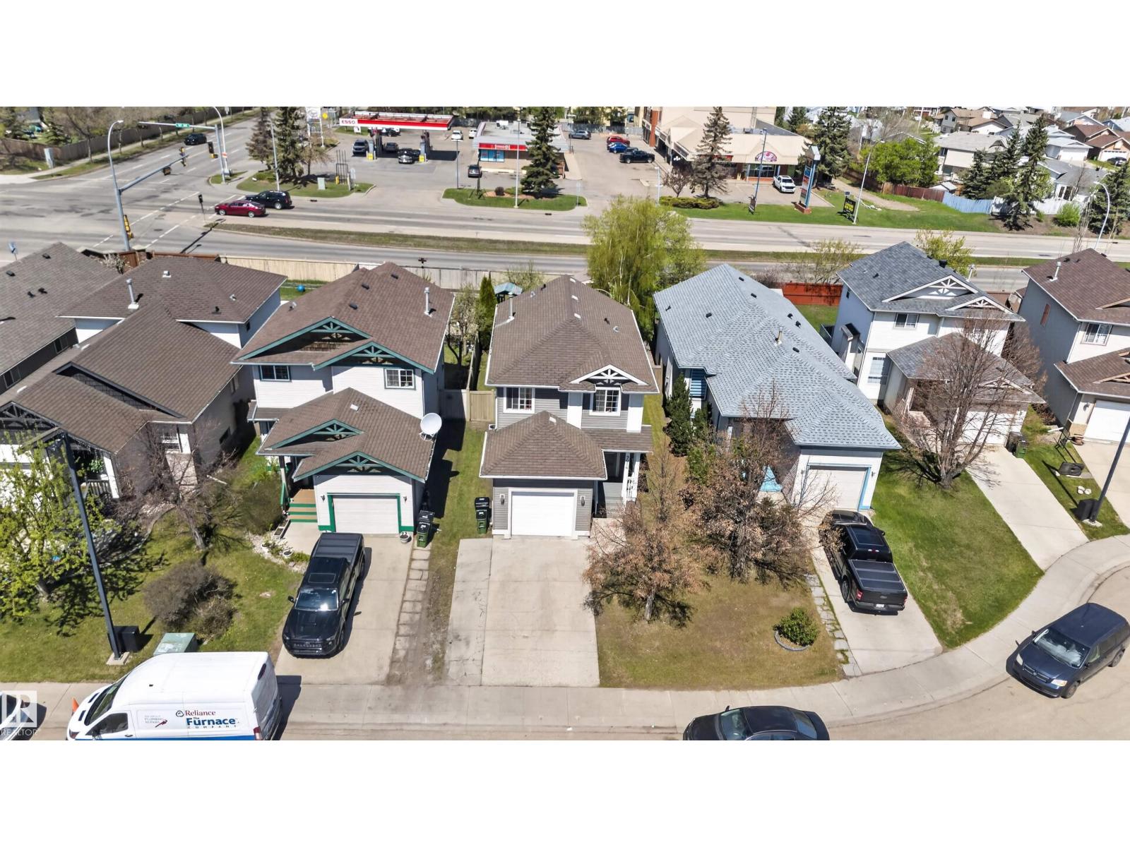 9014 166 AV NW - 41