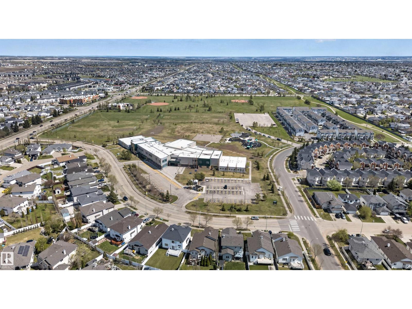 9014 166 AV NW - 44