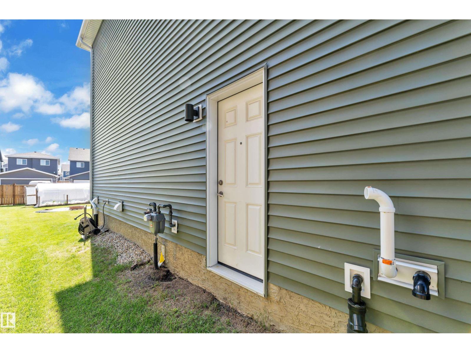 4855 HAWTHORN BN SW - 38