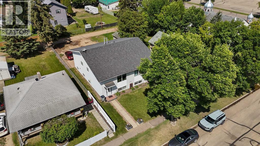 4908 54 Avenue - 10