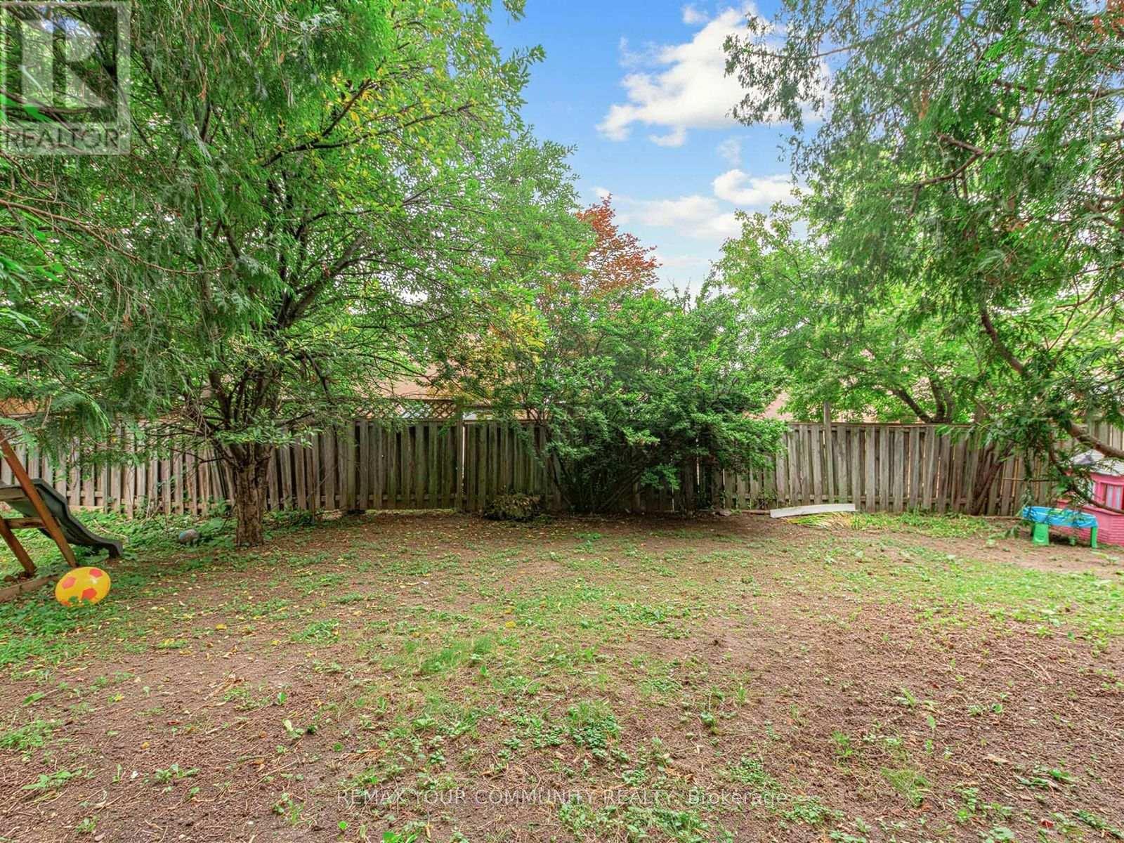 88 DANA CRESCENT - 31