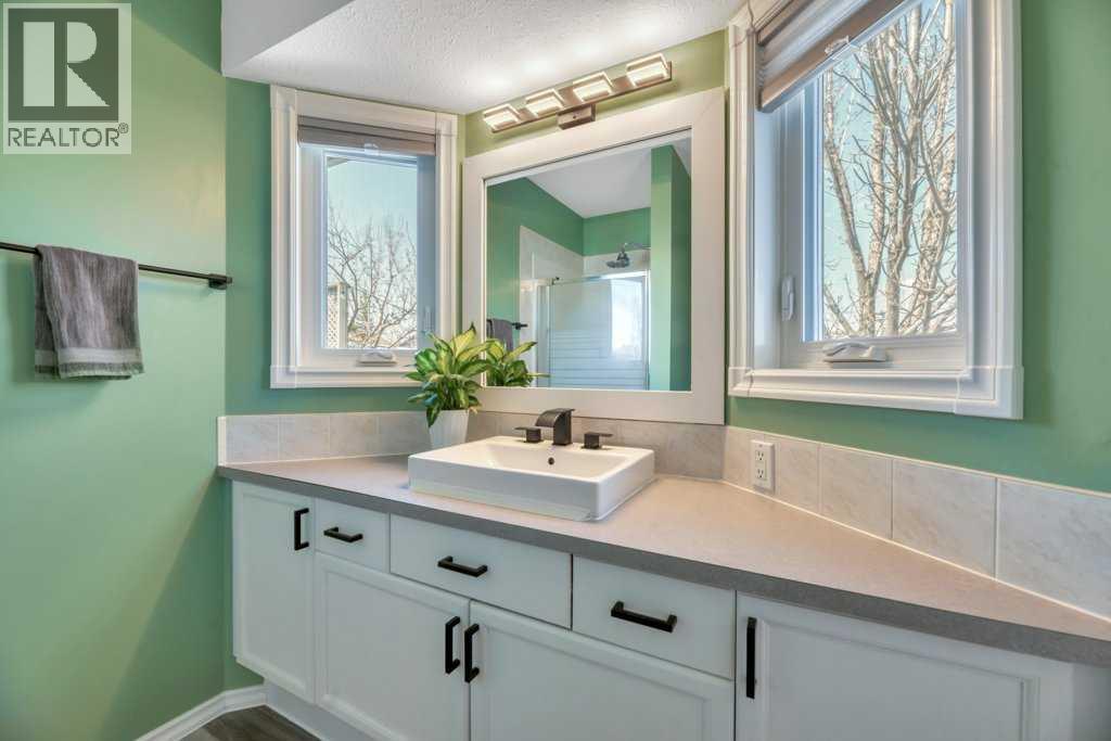 191 Strathaven Crescent - 30