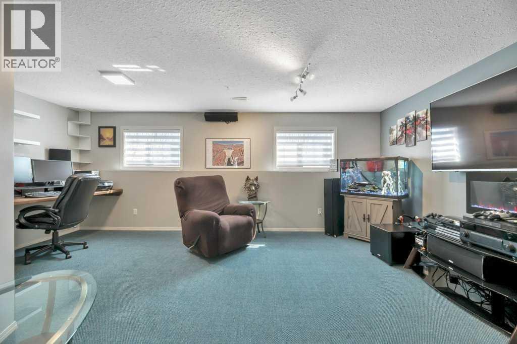 191 Strathaven Crescent - 34