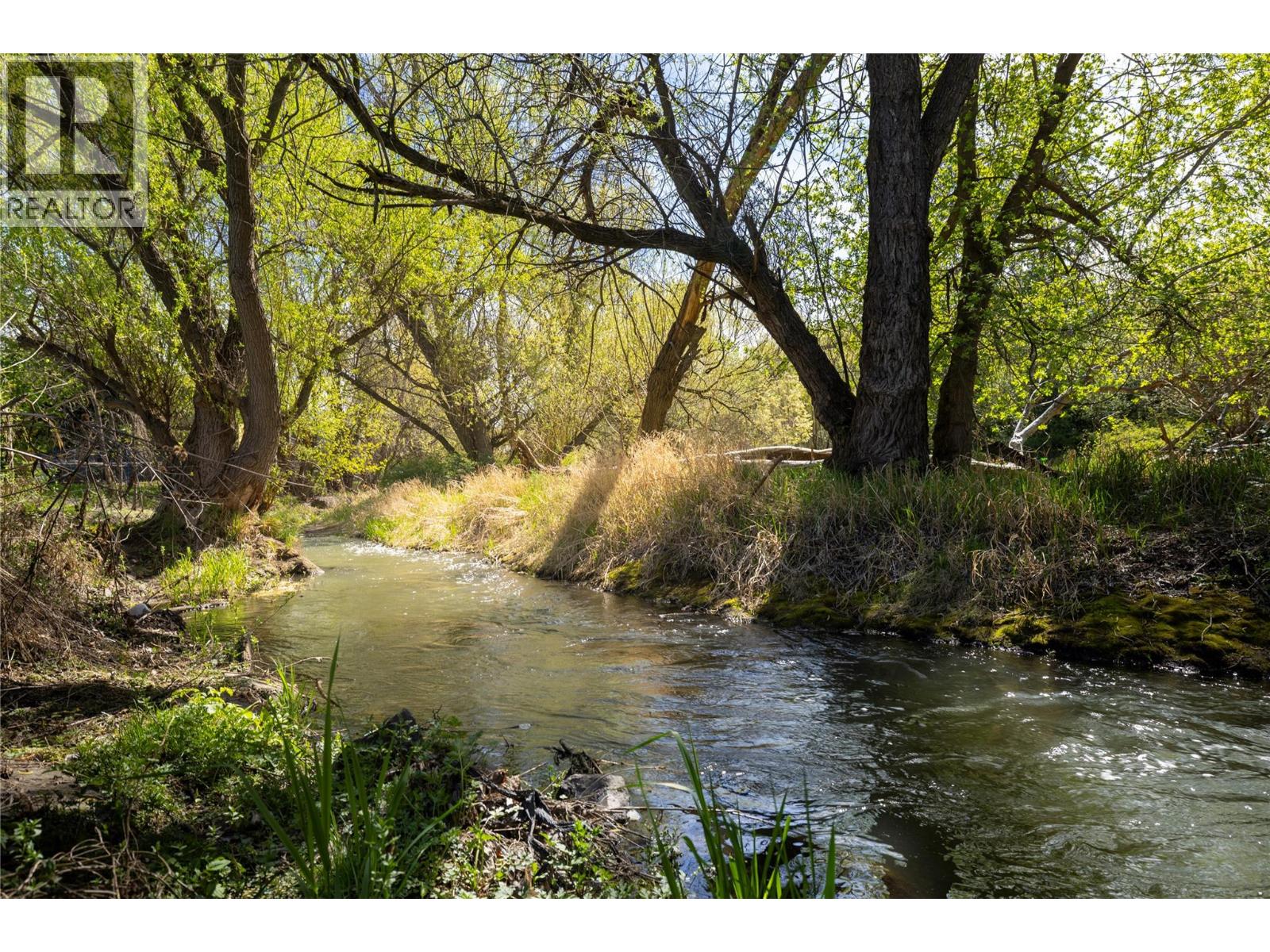 3700 24 Avenue - 44