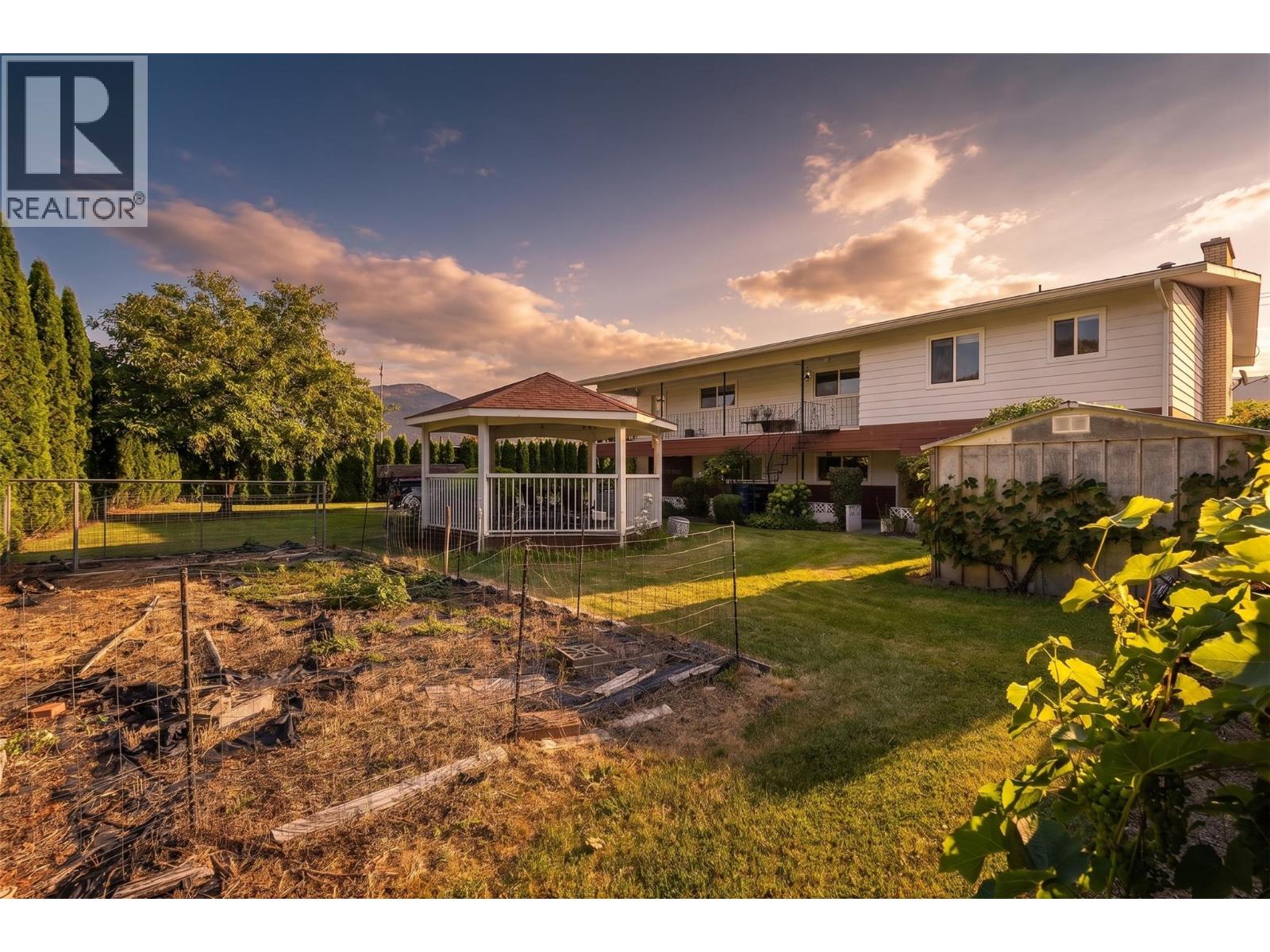 6012 107th Street - 61