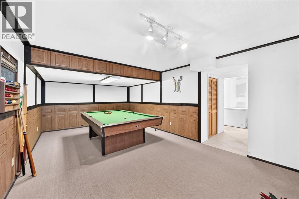 108 Falconridge Close NE - 15