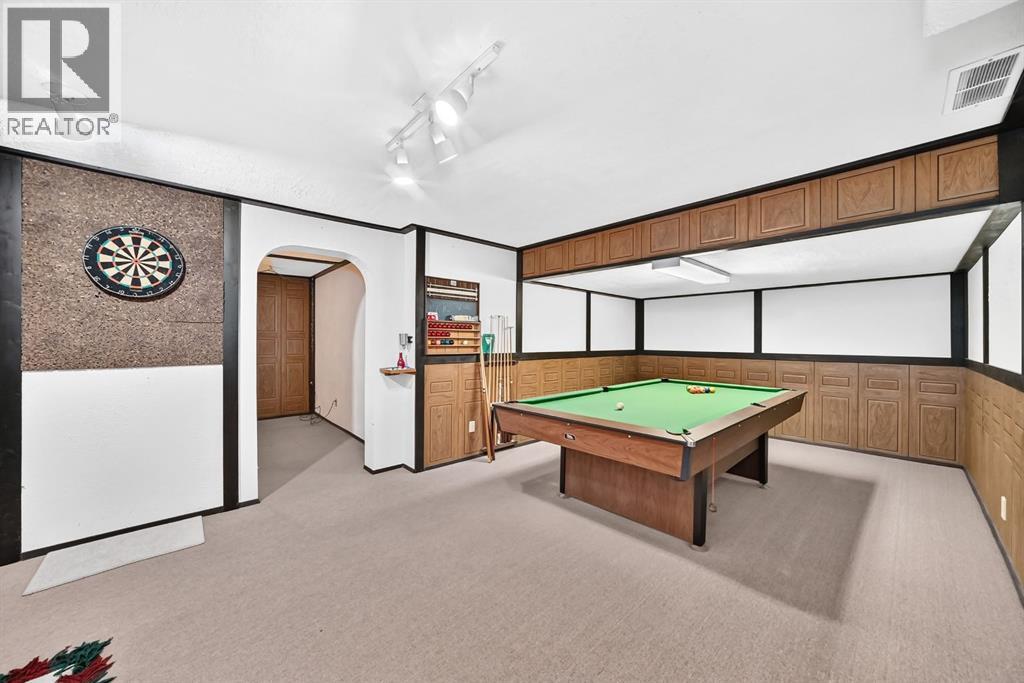 108 Falconridge Close NE - 14