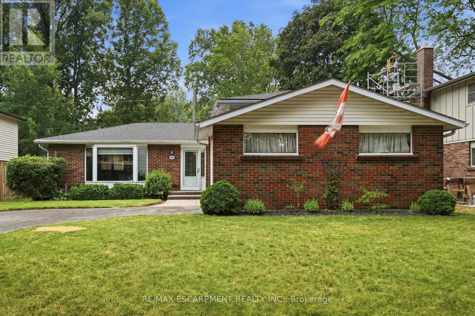 504 KENMARR CRESCENT - 2