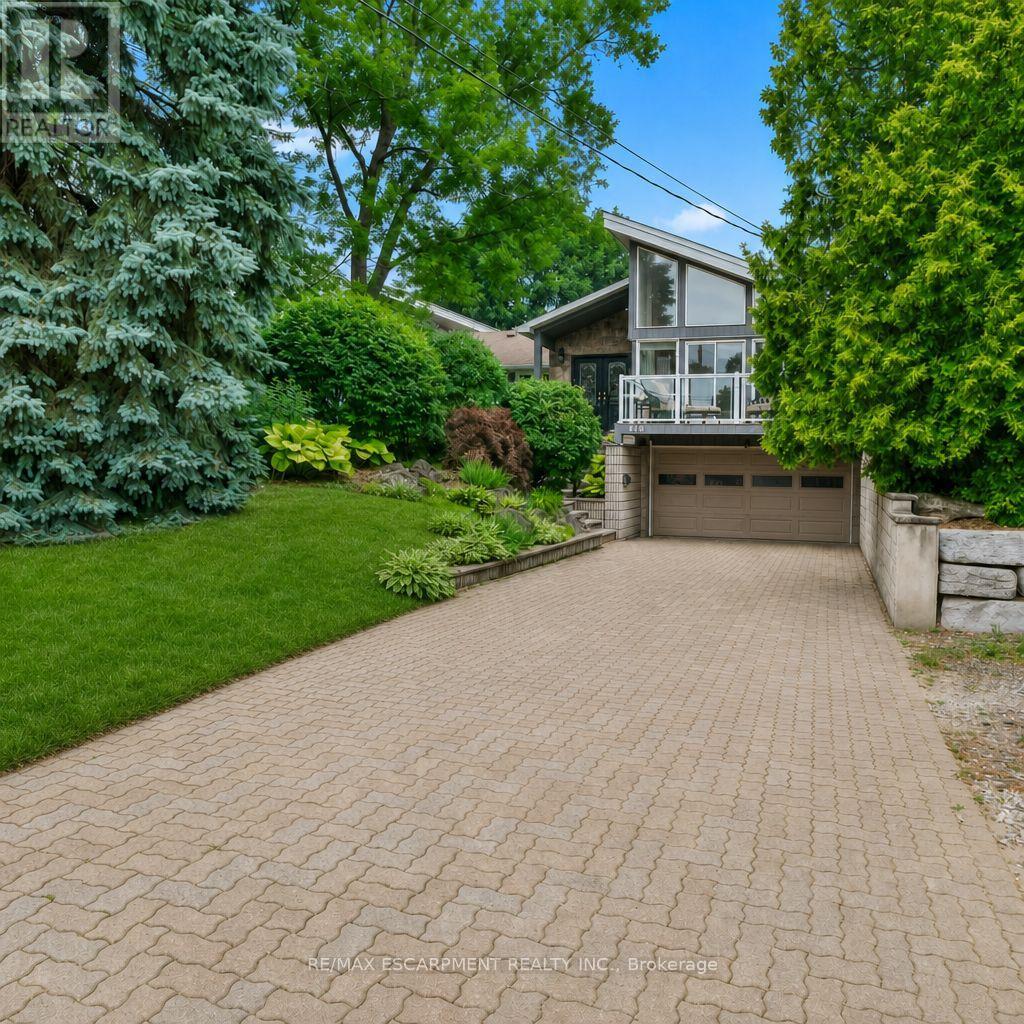 Photo of 615 VANESSA Crescent