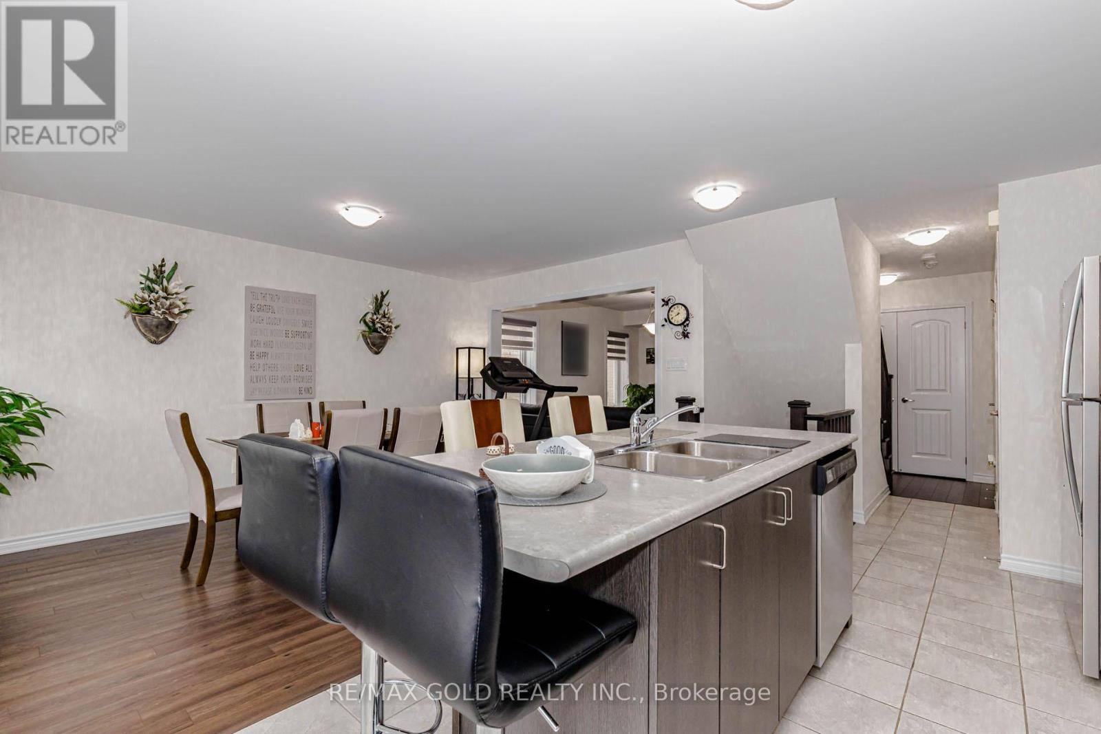283 CASSON POINT - 18