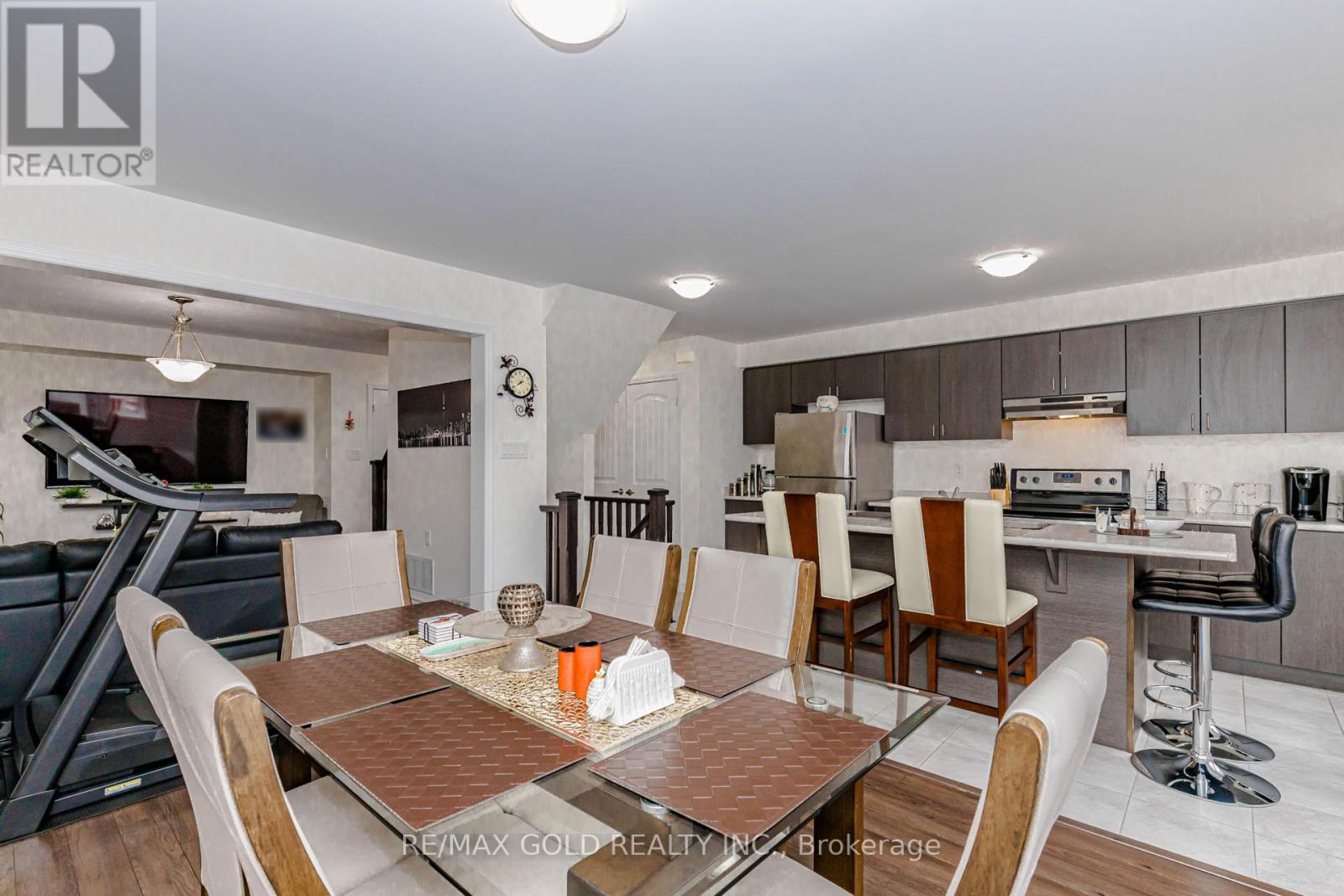 283 CASSON POINT - 20