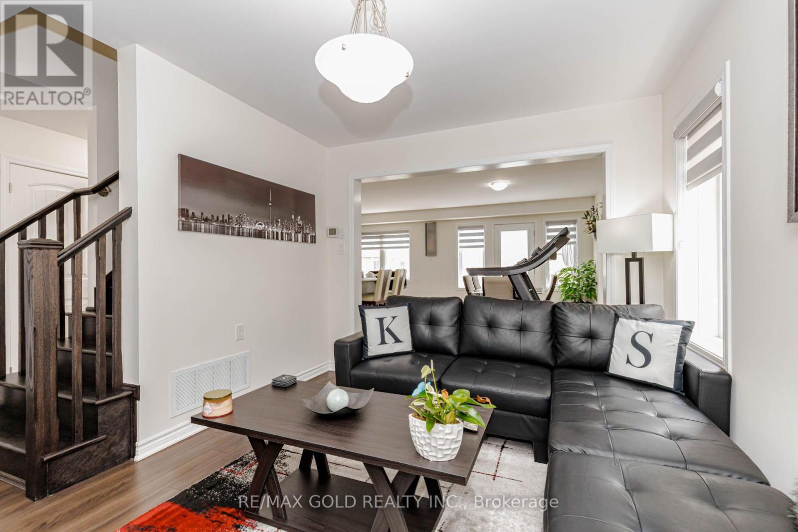 283 CASSON POINT - 24