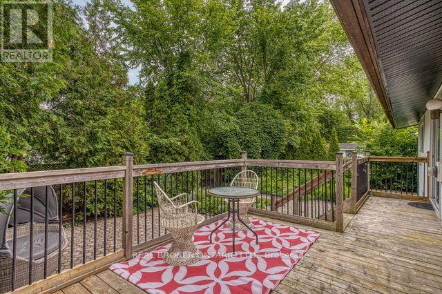 2021 WOODGLEN CRESCENT - 28