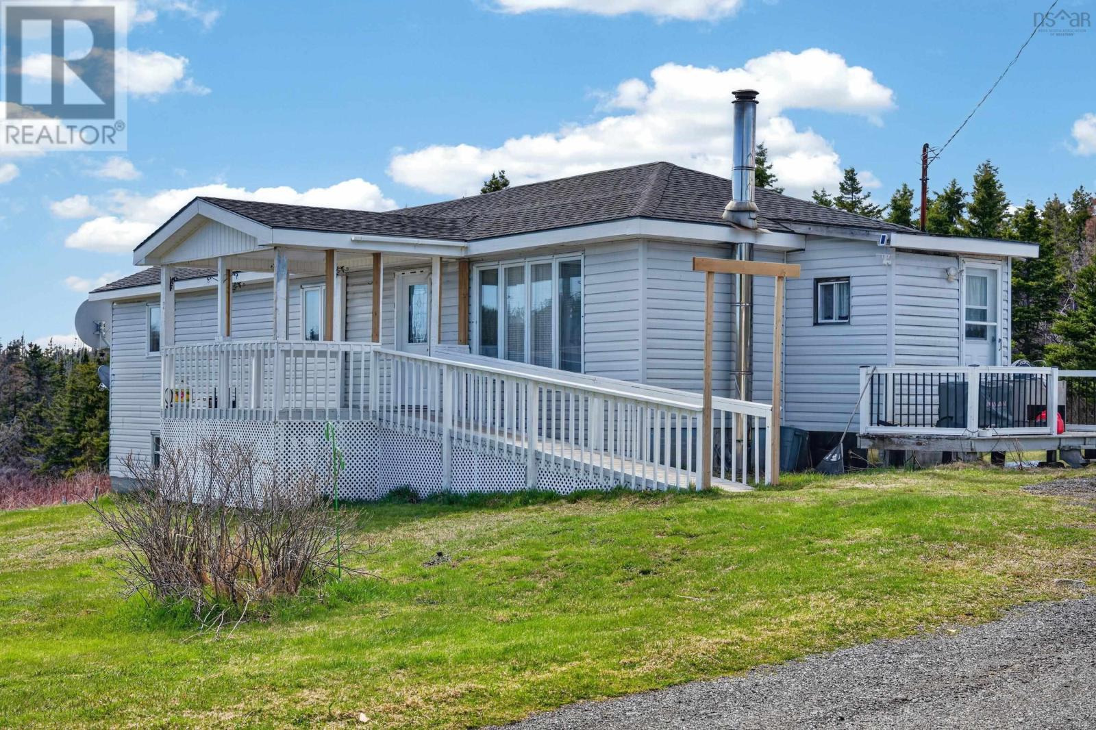 235 Louisbourg Main-A-Dieu Road - 1