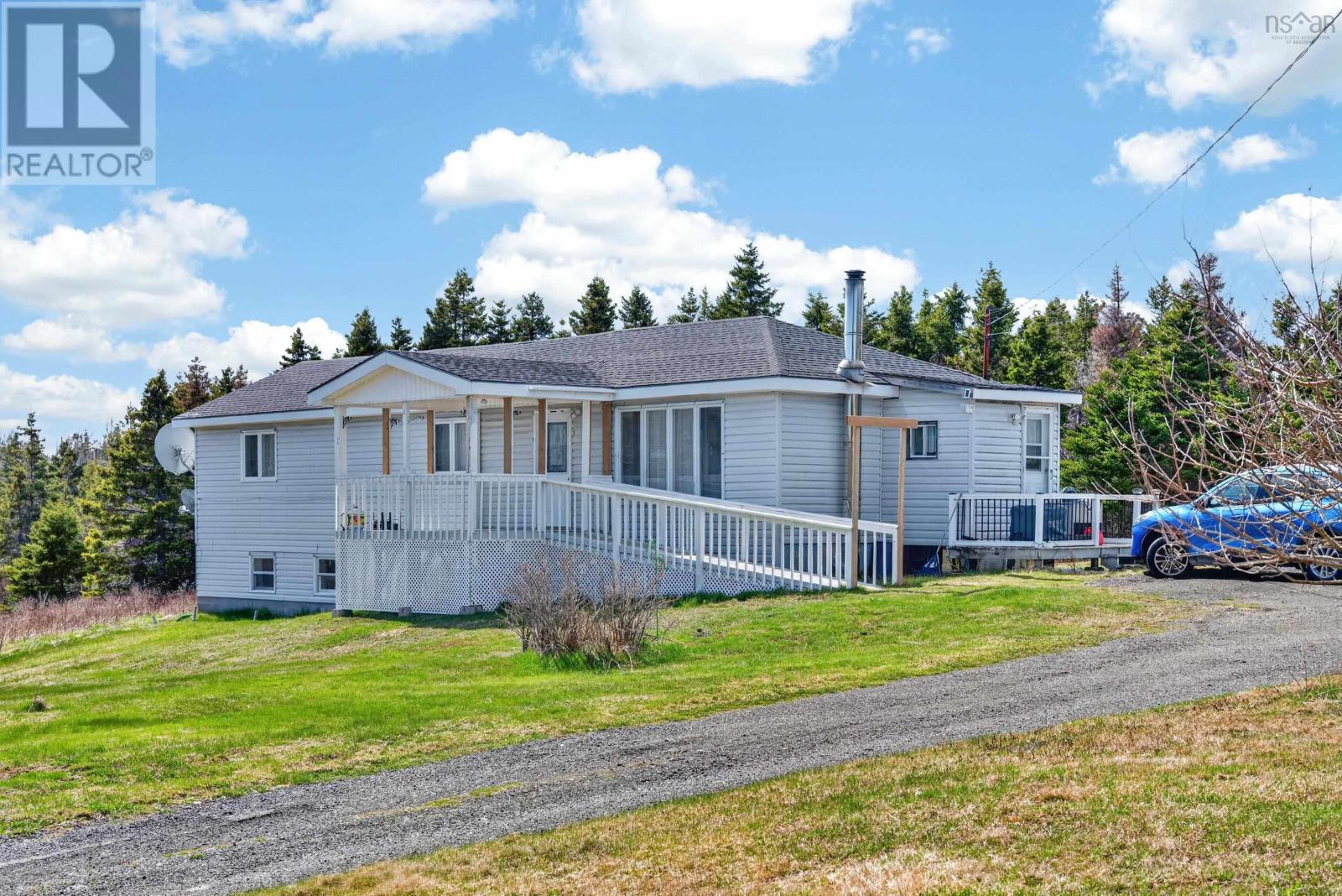 235 Louisbourg Main-A-Dieu Road - 2