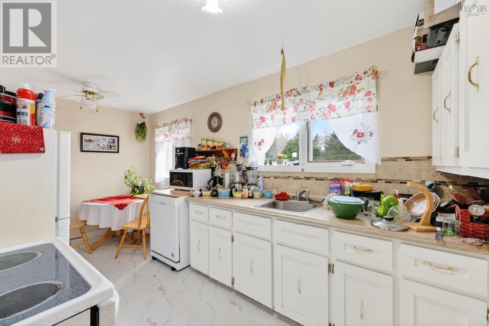 235 Louisbourg Main-A-Dieu Road - 22