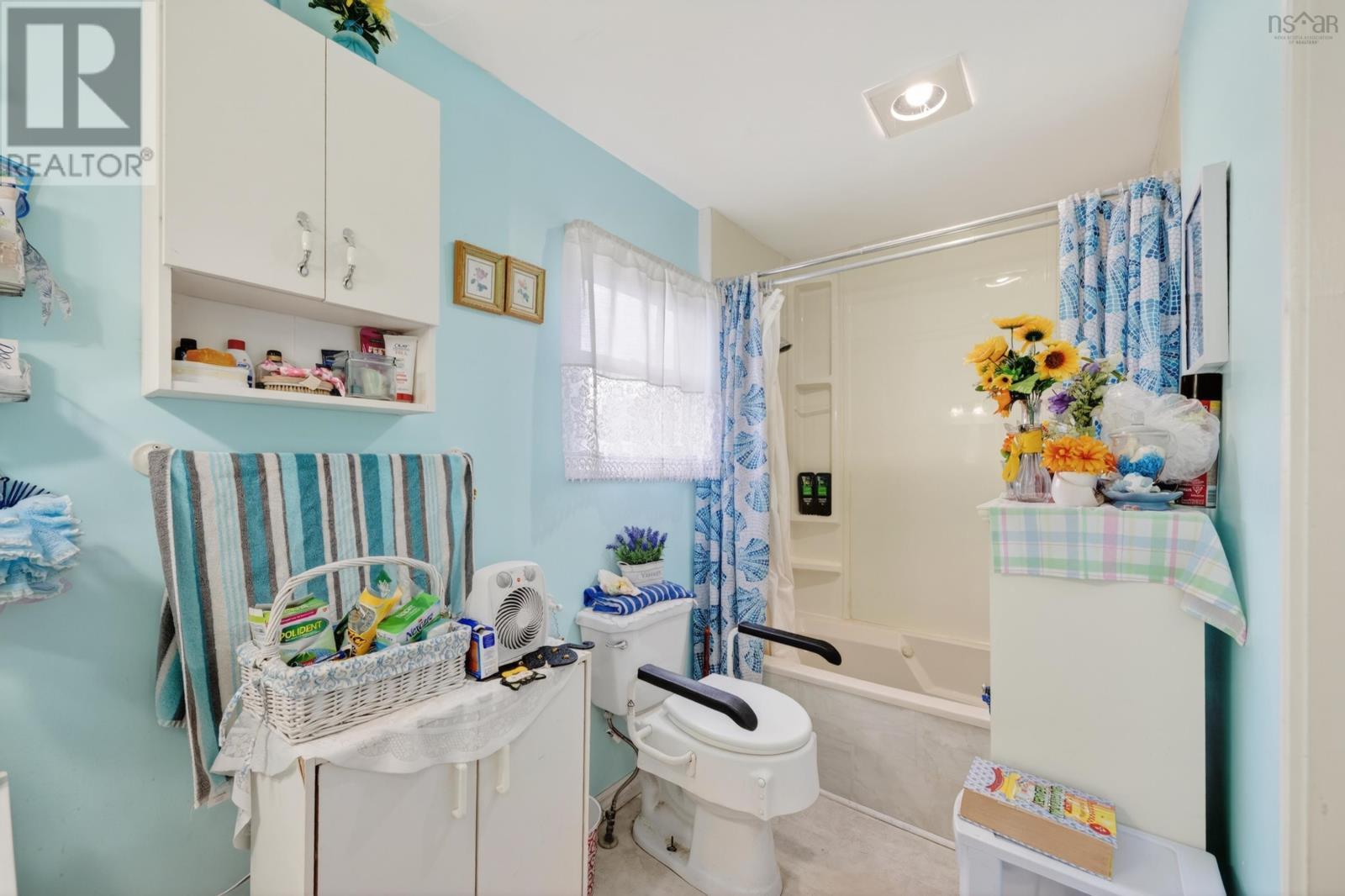 235 Louisbourg Main-A-Dieu Road - 25
