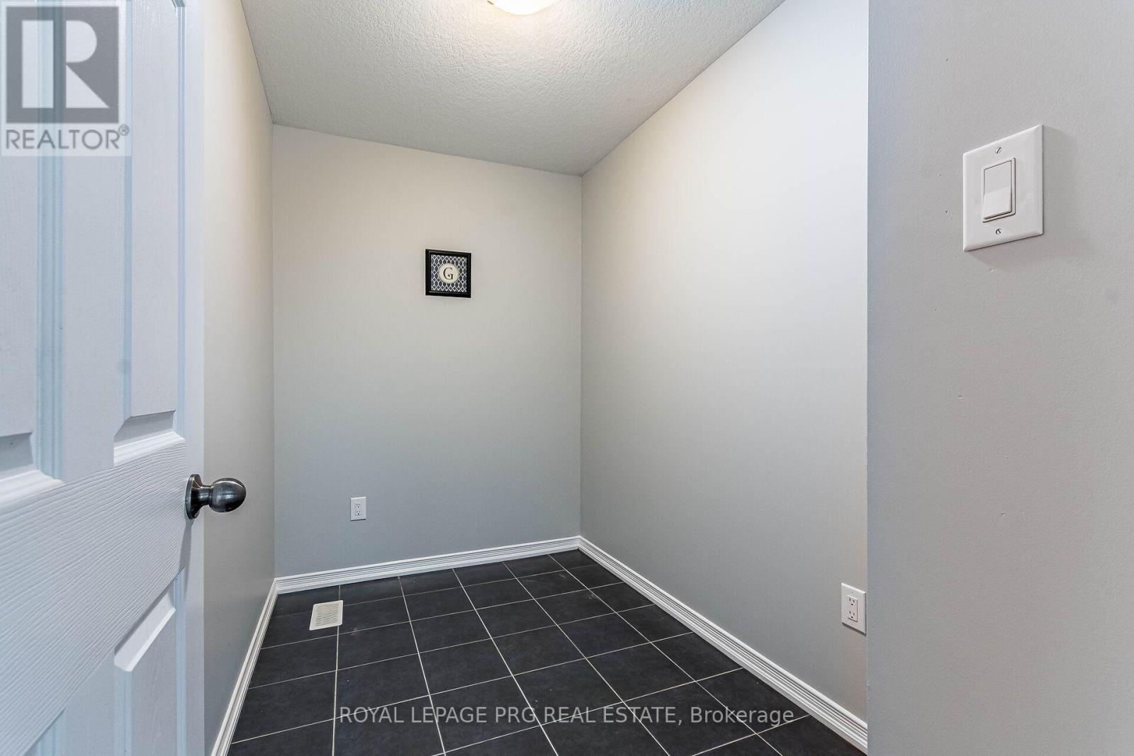 7718 BUCKEYE CRESCENT - 22