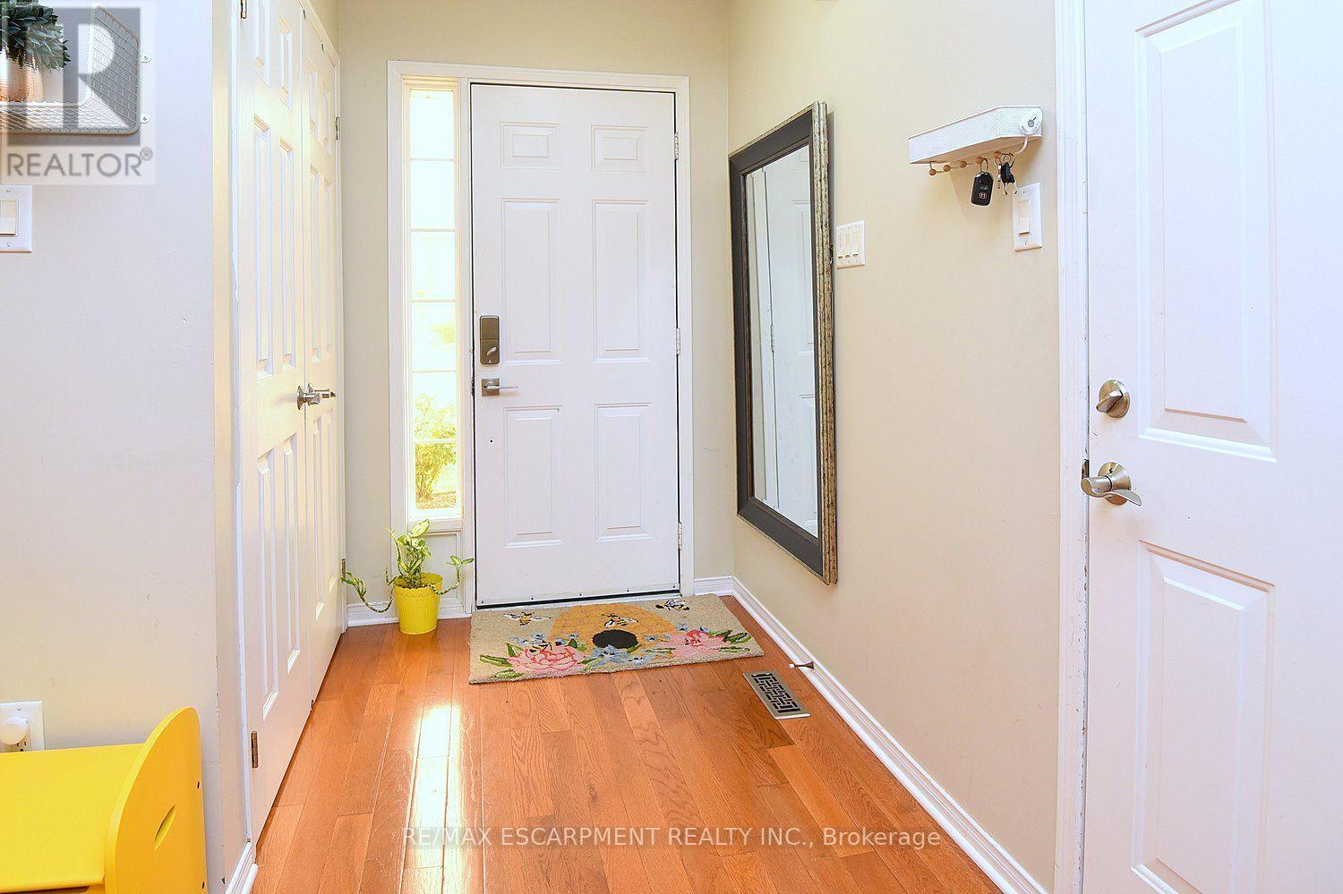 22 MOORE CRESCENT - 5