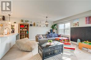 195 CHARLES STREET E - 10