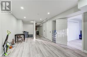 195 CHARLES STREET E - 33