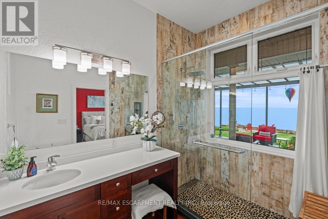 42 LAKESIDE DRIVE - Image 16