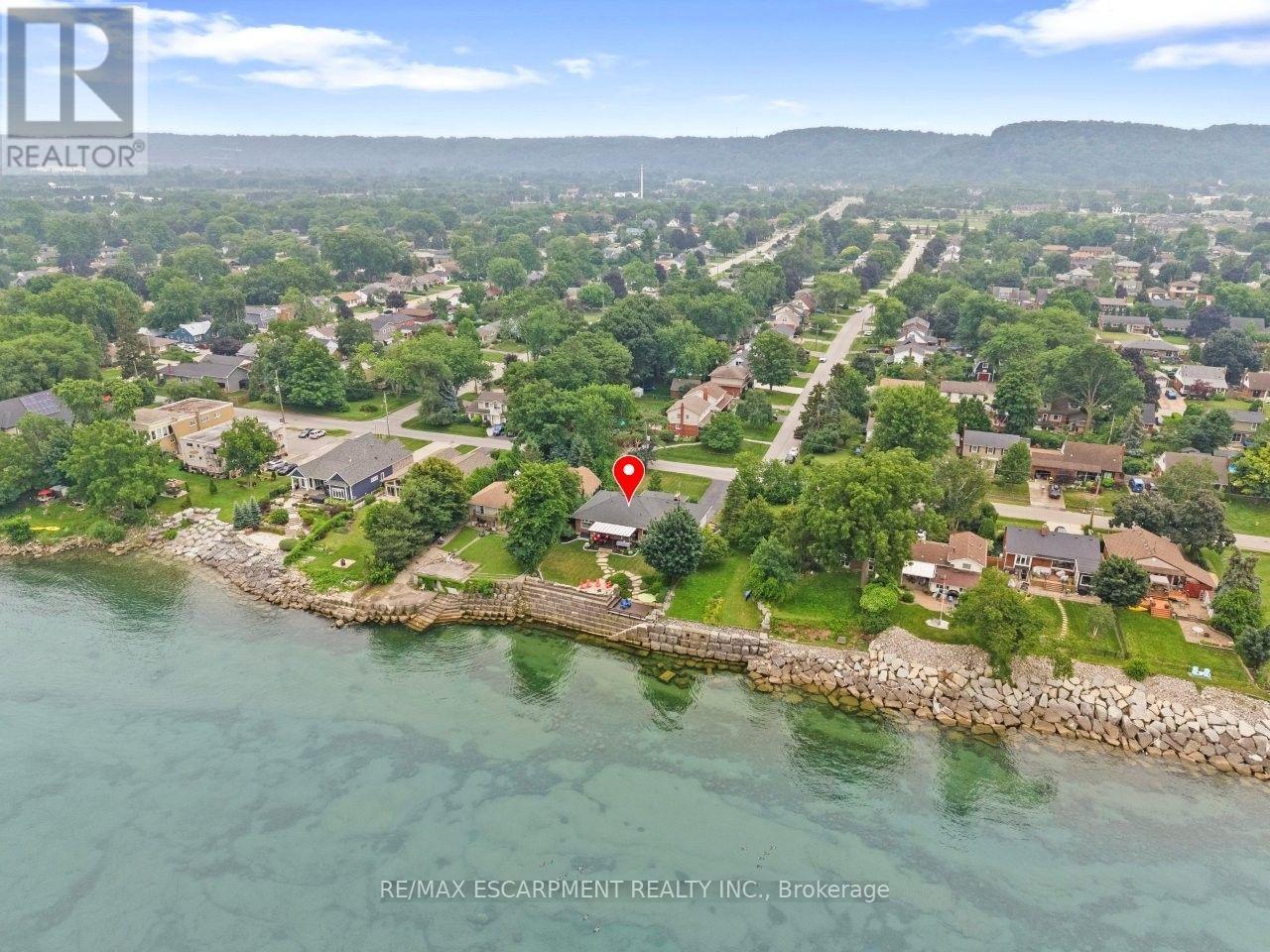 42 LAKESIDE DRIVE - Image 3